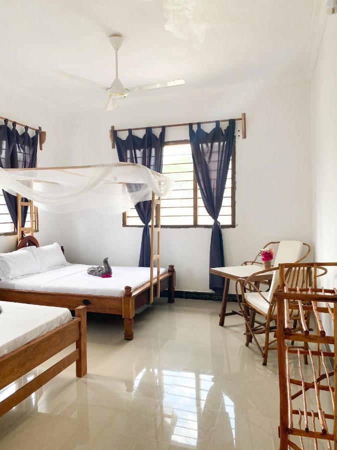 Lighthouse Guesthouse Nungwi Buitenkant foto