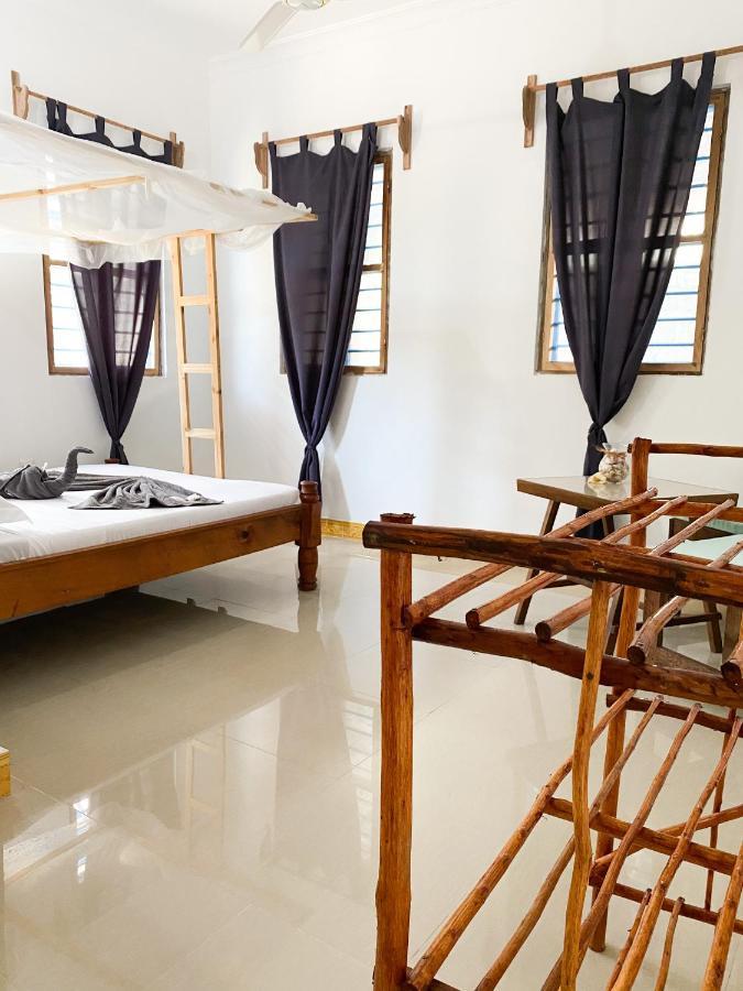Lighthouse Guesthouse Nungwi Buitenkant foto