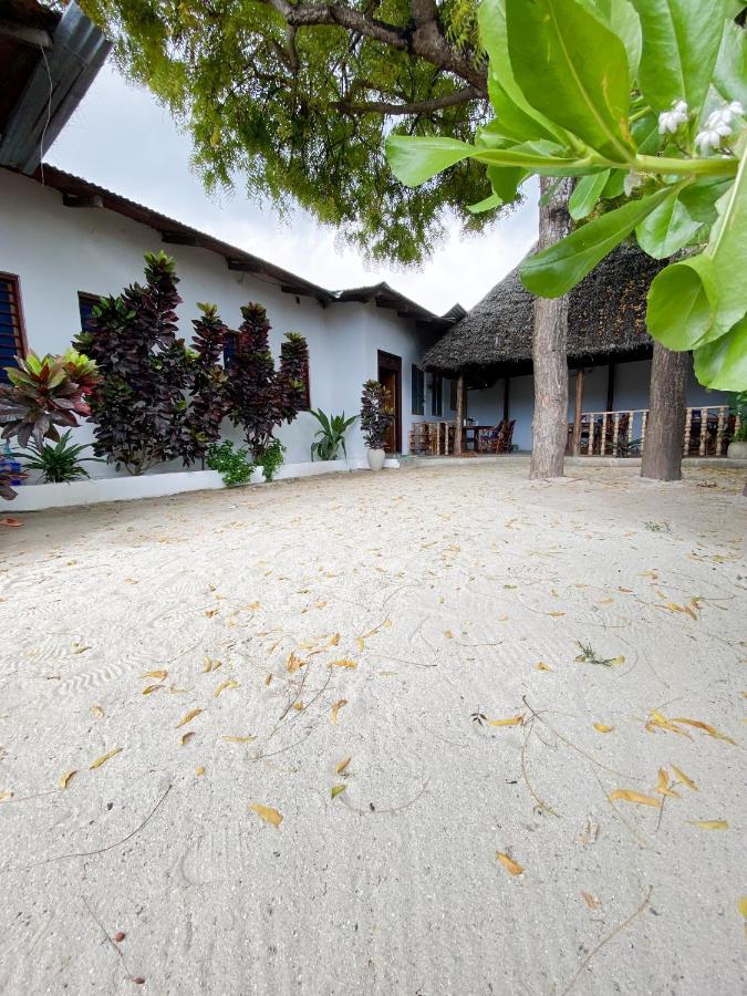 Lighthouse Guesthouse Nungwi Buitenkant foto